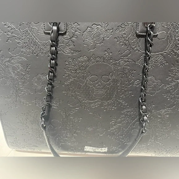 Betsey Johnson Skull Tote - Picture 3 of 11